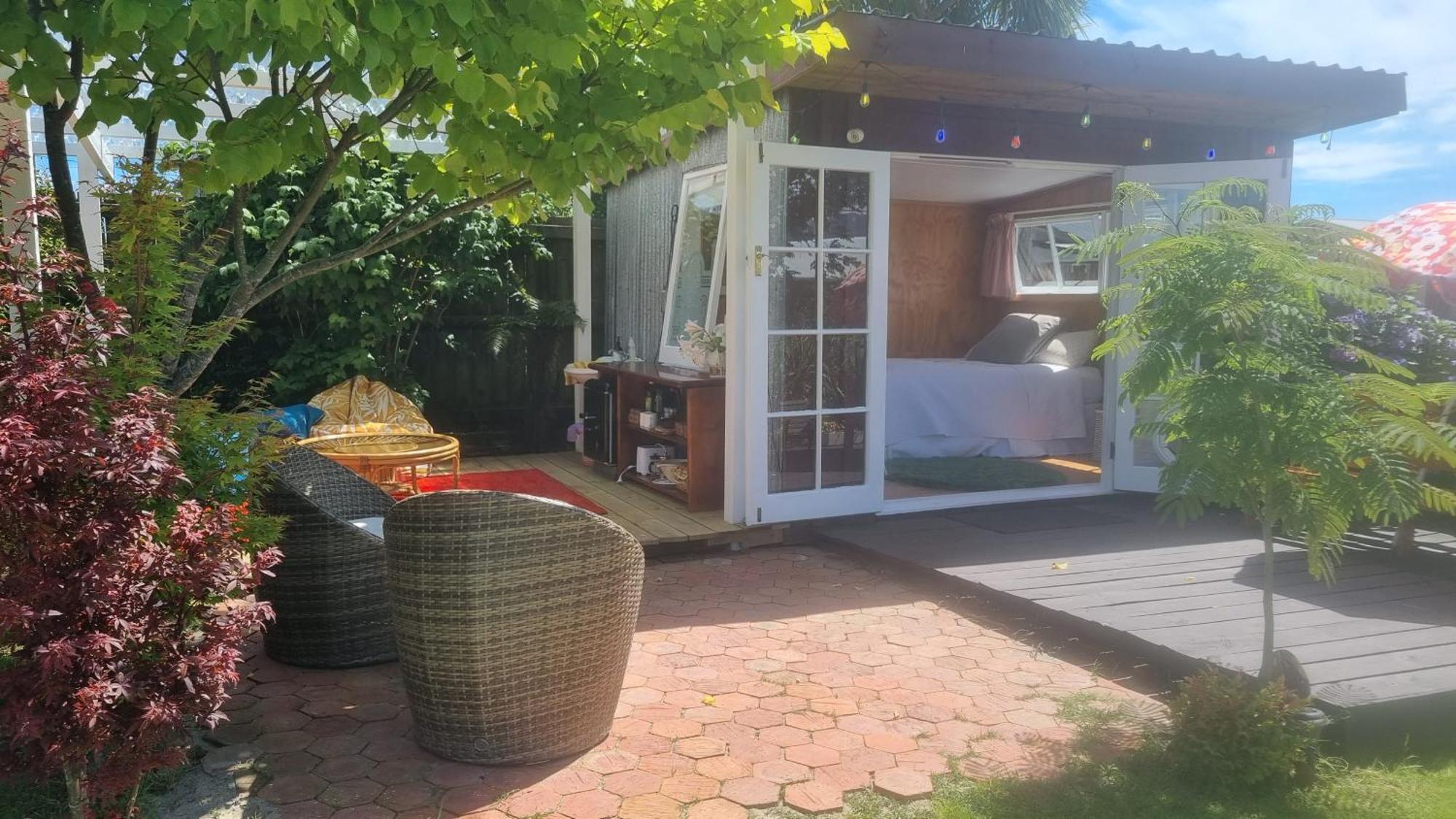 Delightful 1 Bedroom Tiny House, Unique And Memorable Westport Bagian luar foto